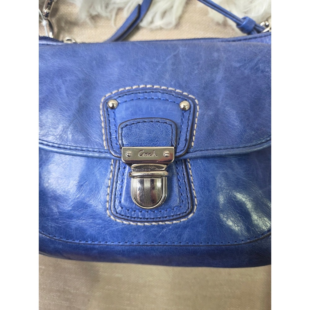 C191 Coach swing back crossbody - Picture 5 of 7